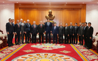 Lao National Assembly President Receives Belarusian Foreign Minister